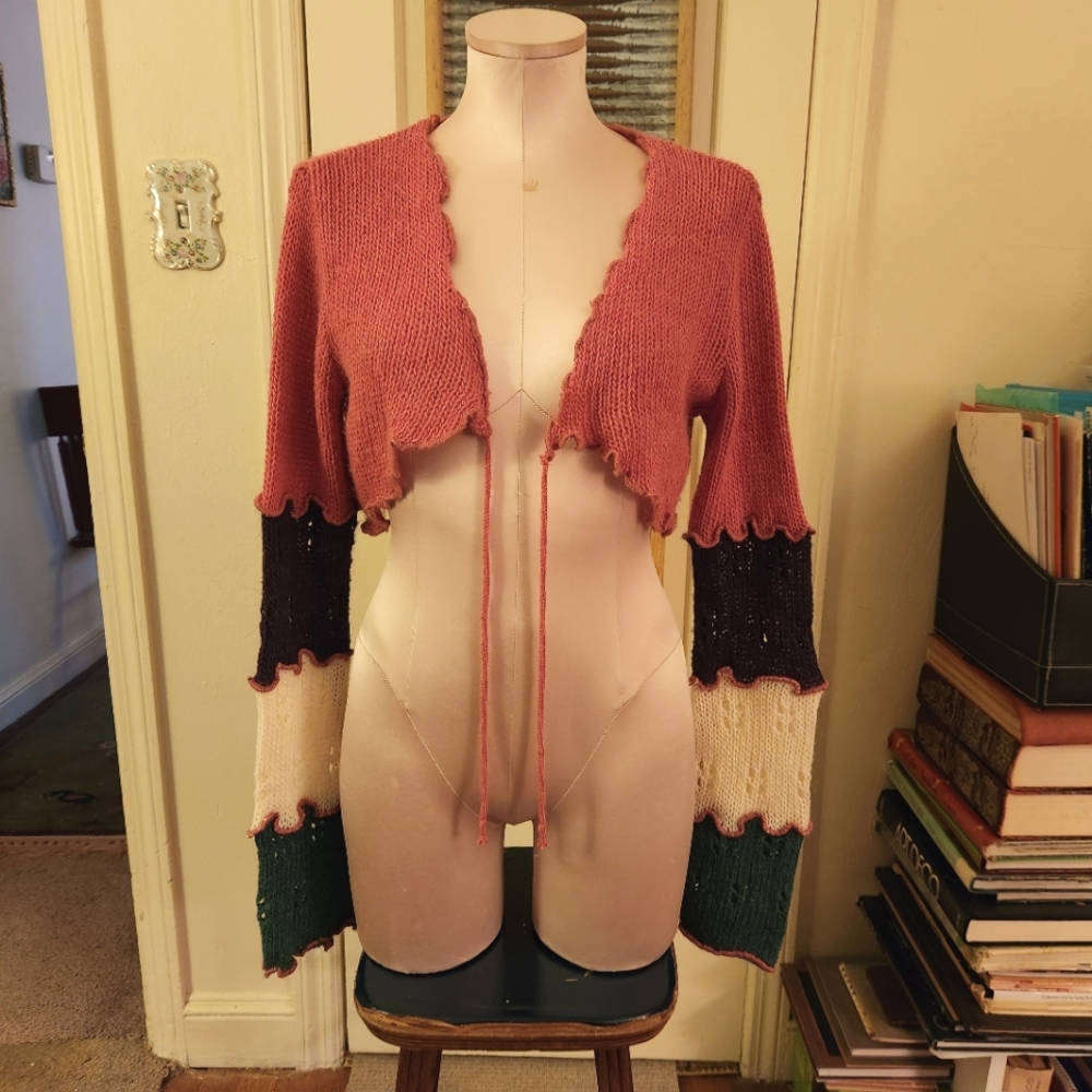 Vintage Shrug by Collectione Tie Front Mindriff Sweater Long Sleeve Wool